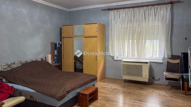 Eladó családi ház, Körömön 14 M Ft, 4 szobás