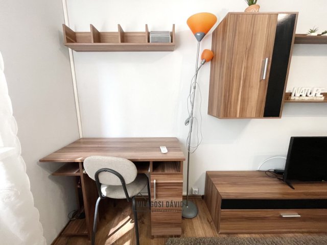 Kiadó panellakás, albérlet, Debrecenben 200 E Ft / hó, 2 szobás