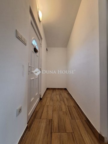 Eladó családi ház, Győrött 34.99 M Ft, 2 szobás