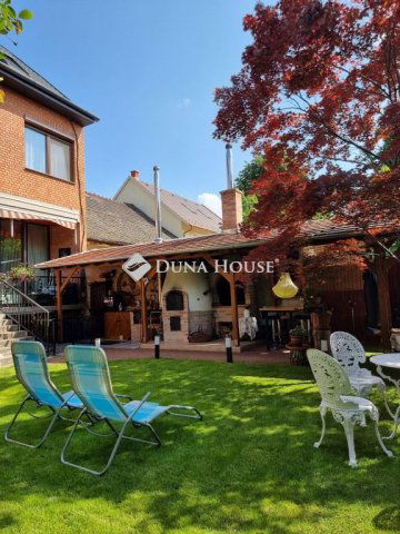 Eladó ikerház, Budapesten, XIV. kerületben 220 M Ft, 5 szobás