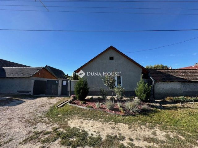 Eladó családi ház, Dunaegyházán 34.6 M Ft, 3 szobás