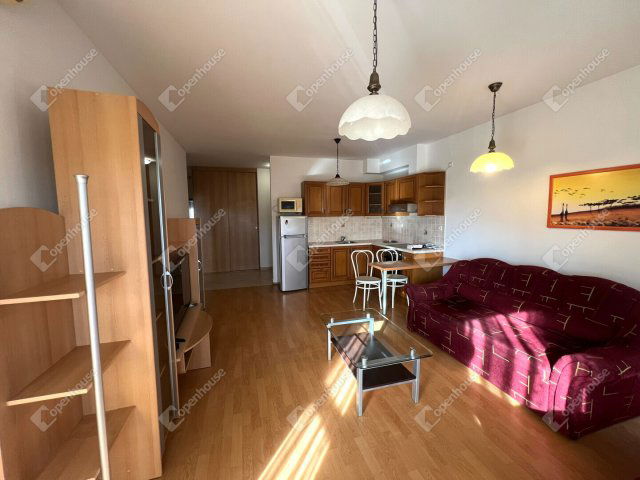 Kiadó téglalakás, albérlet, Győrött 240 E Ft / hó, 3 szobás