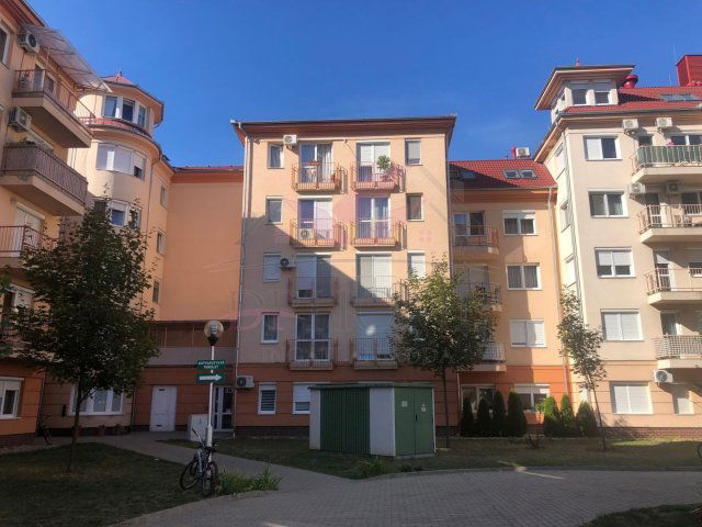 Kiadó téglalakás, albérlet, Debrecenben 300 E Ft / hó, 3 szobás