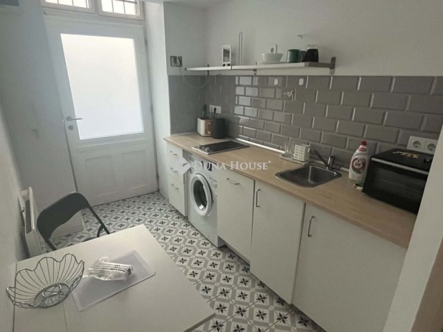 Eladó téglalakás, Budapesten, IX. kerületben, Ráday utcában