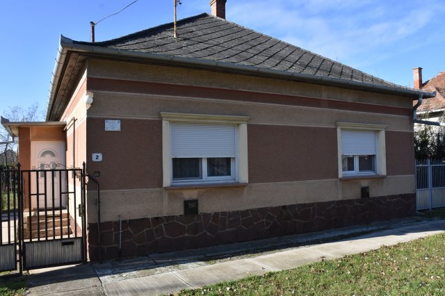 Eladó családi ház, Törökszentmiklóson 22.9 M Ft, 2+1 szobás