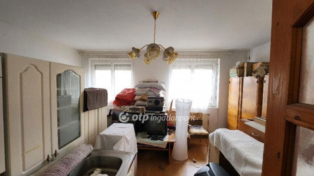 Eladó családi ház, Szegeden 84.3 M Ft, 3 szobás