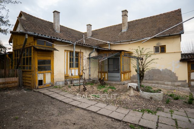 Eladó családi ház, Debrecenben 85 M Ft, 4 szobás