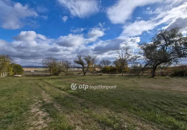 Eladó telek, Bicskén 50 M Ft / költözzbe.hu