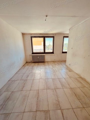 Eladó panellakás, Veszprémben 35.9 M Ft, 1 szobás
