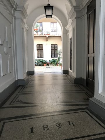 Kiadó téglalakás, albérlet, I. kerületben, Országház utcában