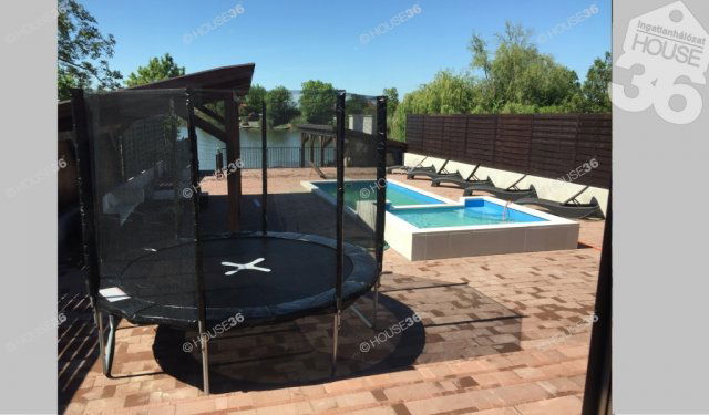 Eladó ipari ingatlan, Békésszentandráson 264.9 M Ft