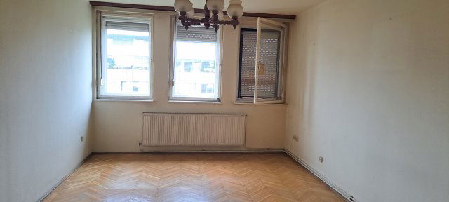 Eladó téglalakás, Budapesten, XIII. kerületben, Váci úton