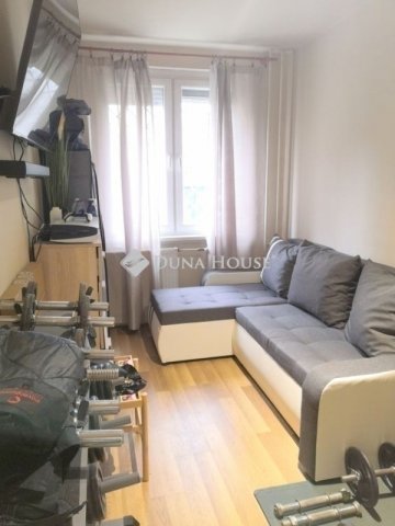 Eladó panellakás, Budapesten, XV. kerületben 69.9 M Ft