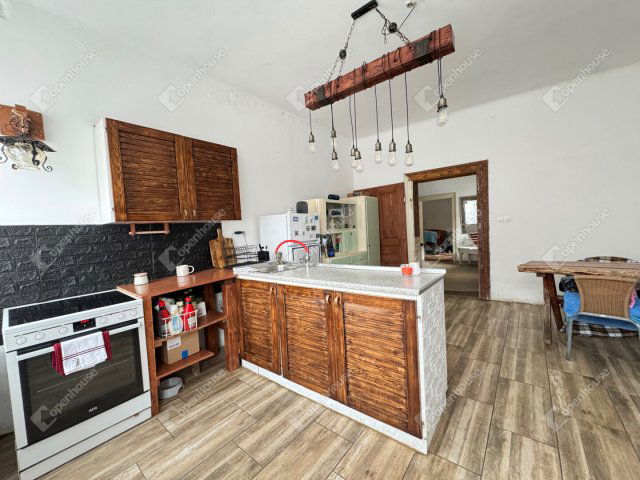 Eladó családi ház, Gencsapátiban 51 M Ft, 3 szobás