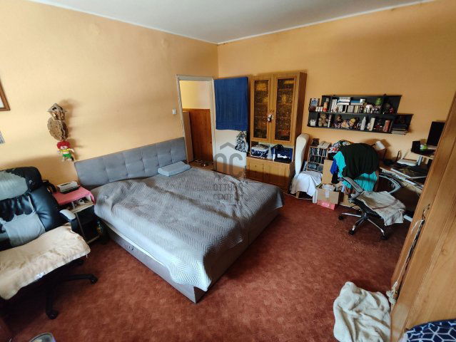 Eladó téglalakás, Várpalotán 31.5 M Ft, 2 szobás