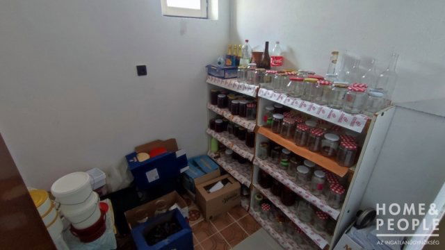 Eladó családi ház, Domaszéken 65 M Ft, 5 szobás