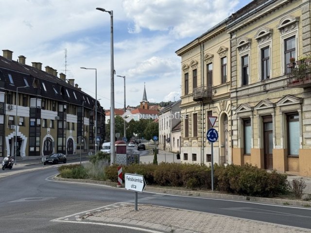 Eladó üzlethelyiség, Pécsett 89.9 M Ft / költözzbe.hu