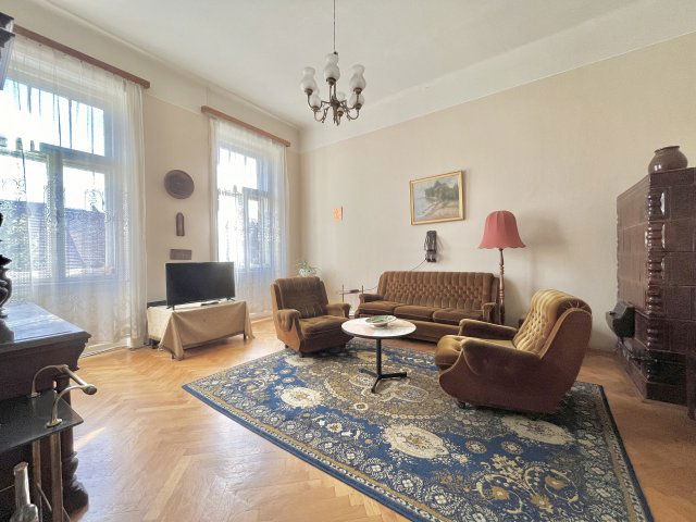 Eladó téglalakás, Szombathelyen 54 M Ft, 4 szobás