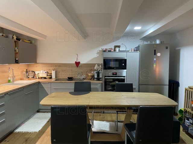 Eladó családi ház, Gönyűn 89 M Ft, 2 szobás