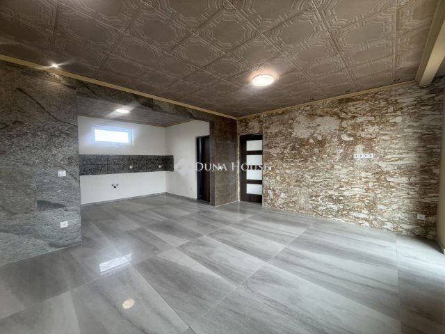 Eladó családi ház, Törtelen, Luzsányi Pál úton 55.9 M Ft