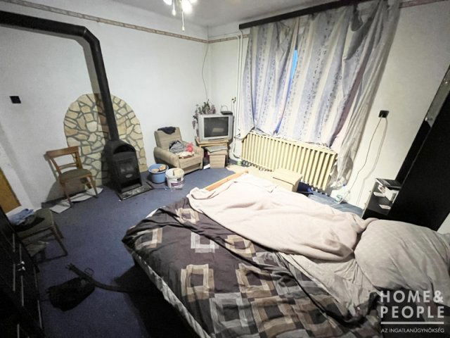 Eladó családi ház, Kisteleken 35.999 M Ft, 6 szobás
