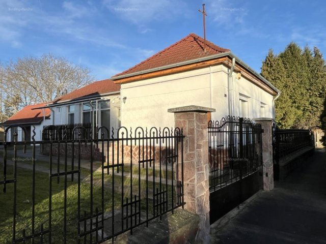 Eladó családi ház, Kaposváron, Kaposfüredi úton 62.8 M Ft