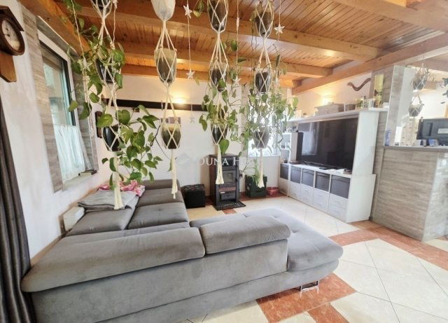 Eladó ikerház, Szigetszentmiklóson 94.9 M Ft, 4 szobás