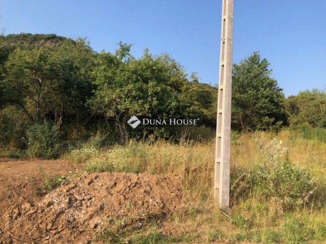 Eladó telek, Esztergomban 2.5 M Ft / költözzbe.hu