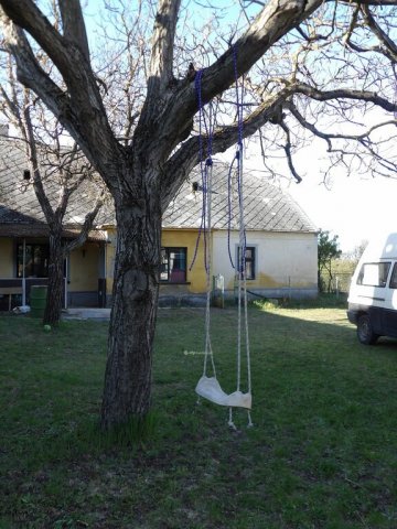 Eladó családi ház, Csabrendeken 25 M Ft, 4 szobás