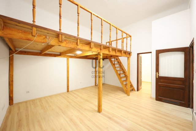 Eladó téglalakás, Budapesten, VI. kerületben 65 M Ft, 2 szobás