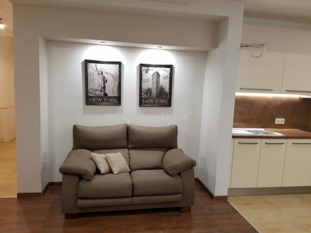 Kiadó téglalakás, albérlet, Debrecenben 395 E Ft / hó, 3 szobás