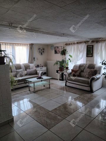 Eladó ikerház, Vecsésen 69.9 M Ft, 4 szobás