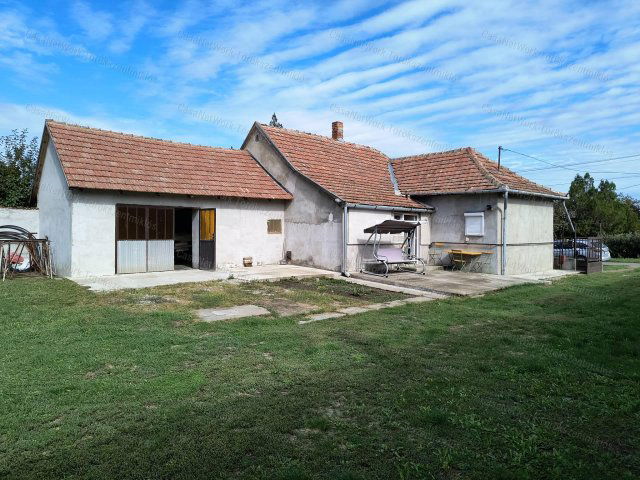 Eladó családi ház, Tiszaroffon 15.5 M Ft, 2 szobás