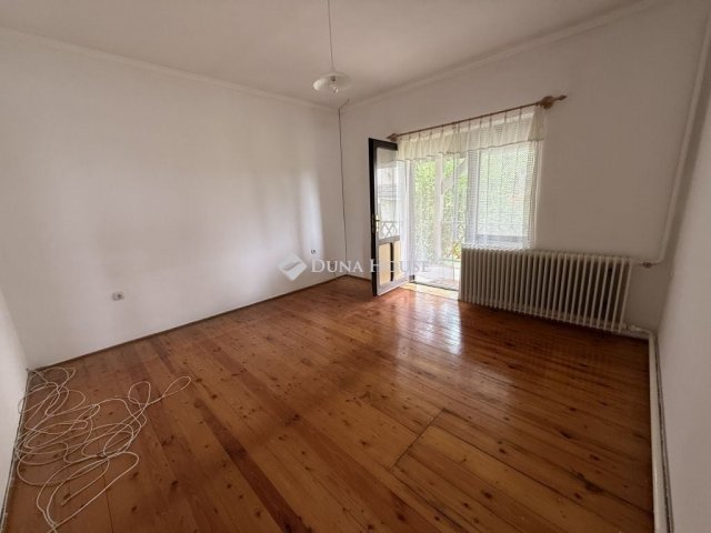 Eladó családi ház, Lábatlanon 48.9 M Ft, 3 szobás