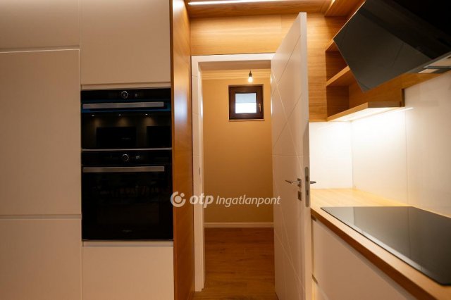 Eladó családi ház, Üllőn 184.6 M Ft, 4 szobás