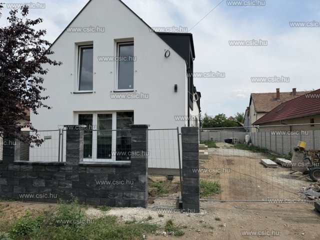 Eladó ikerház, Vecsésen 123 M Ft, 4+1 szobás