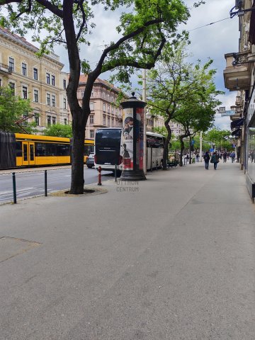 Kiadó ipari ingatlan, Budapesten, XIII. kerületben 3850 E Ft / hó