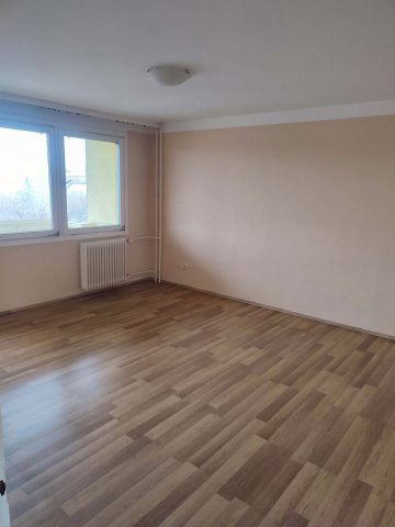 Eladó téglalakás, Hajdúböszörményen 54 M Ft, 3 szobás