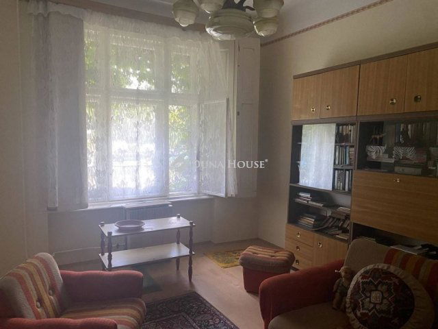 Eladó családi ház, Esztergomban 62.9 M Ft, 4 szobás