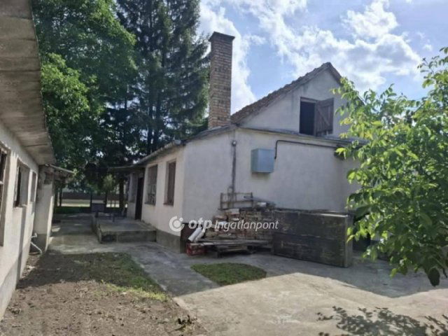 Eladó családi ház, Biharkeresztesen 26 M Ft, 1+2 szobás