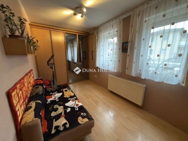 Eladó téglalakás, Budapesten, XVII. kerületben 105 M Ft