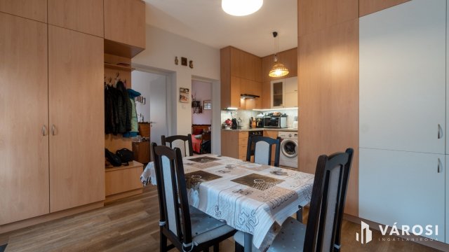 Eladó családi ház, Siófokon 122 M Ft, 5 szobás