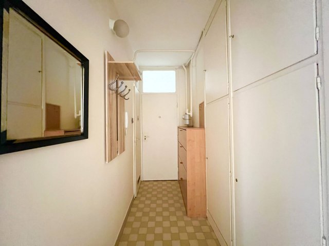 Eladó téglalakás, Békéscsabán 32 M Ft, 2 szobás