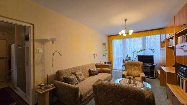 Eladó panellakás, Dunaújvárosban, Római körúton 28.9 M Ft