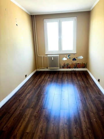 Eladó panellakás, Debrecenben 72.2 M Ft, 4 szobás
