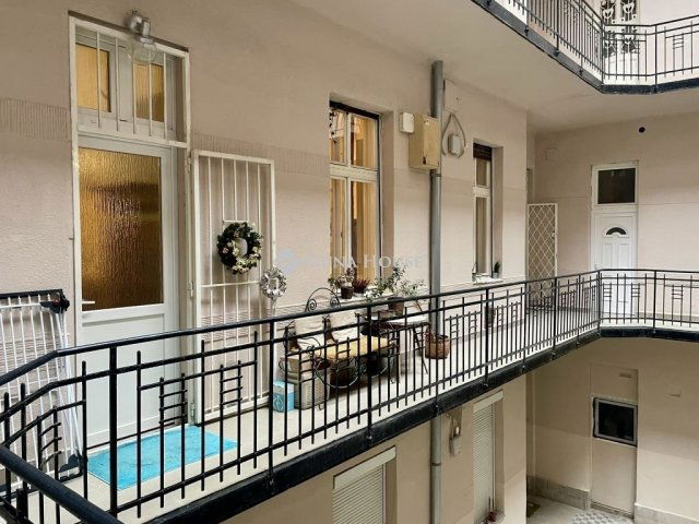 Eladó téglalakás, Budapesten, II. kerületben 104 M Ft, 3 szobás