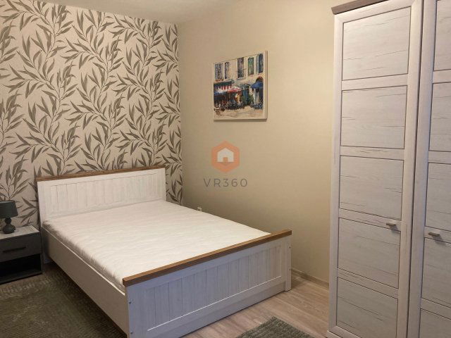 Kiadó téglalakás, albérlet, Pécsett, Anna utcában, 3 szobás