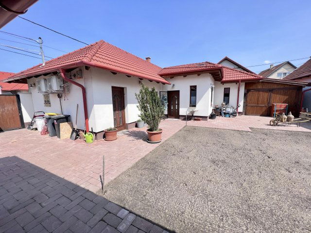 Eladó családi ház, Taksonyon 82.999 M Ft, 3 szobás