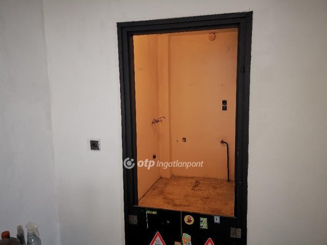 Eladó családi ház, Dunaharasztin 93.9 M Ft, 5+1 szobás