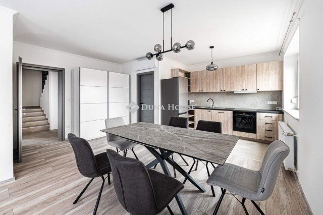 Eladó családi ház, Budapesten, XVIII. kerületben 249 M Ft